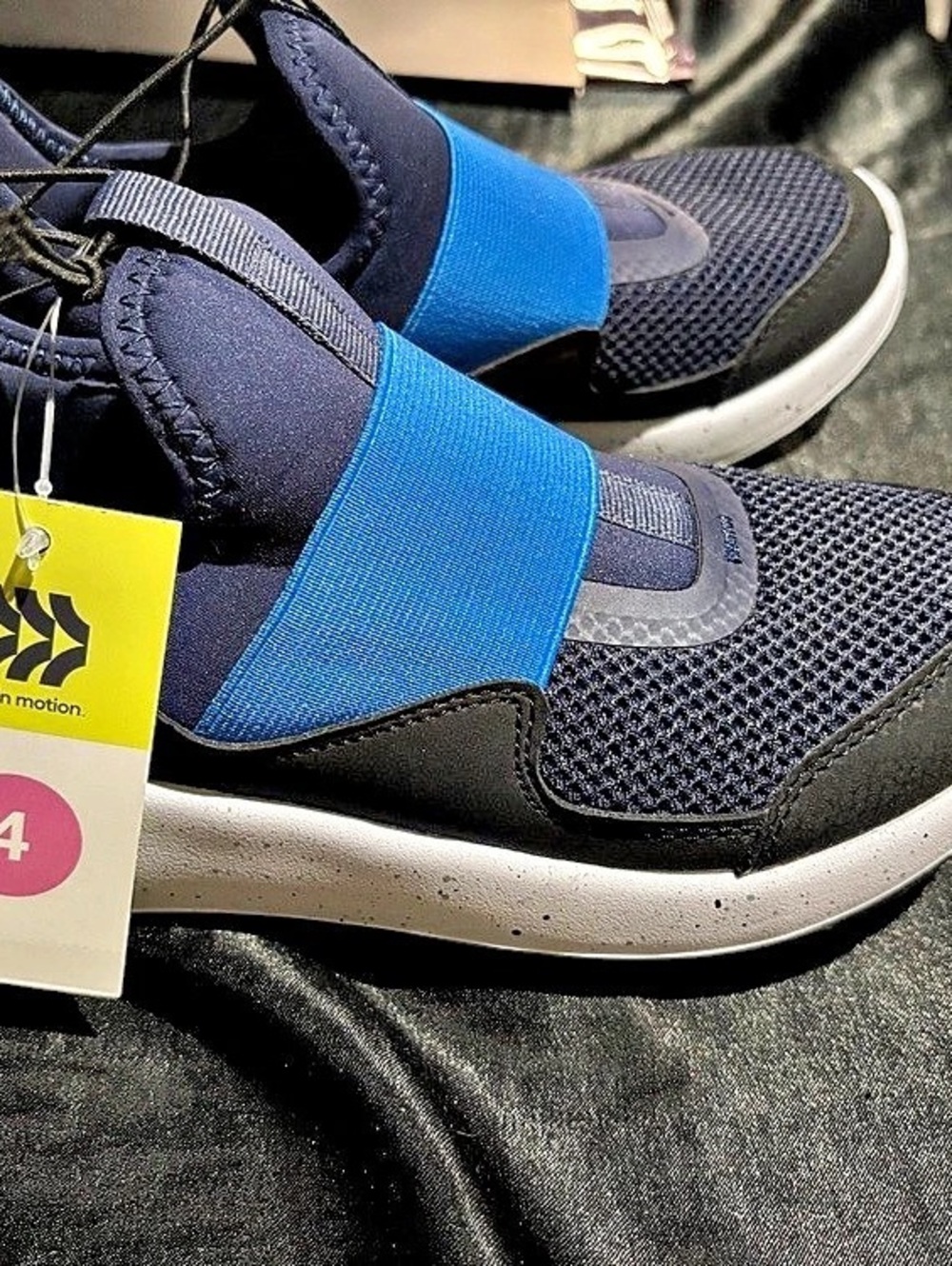 All in Motion Blue & Black Sneakers Boys US 4